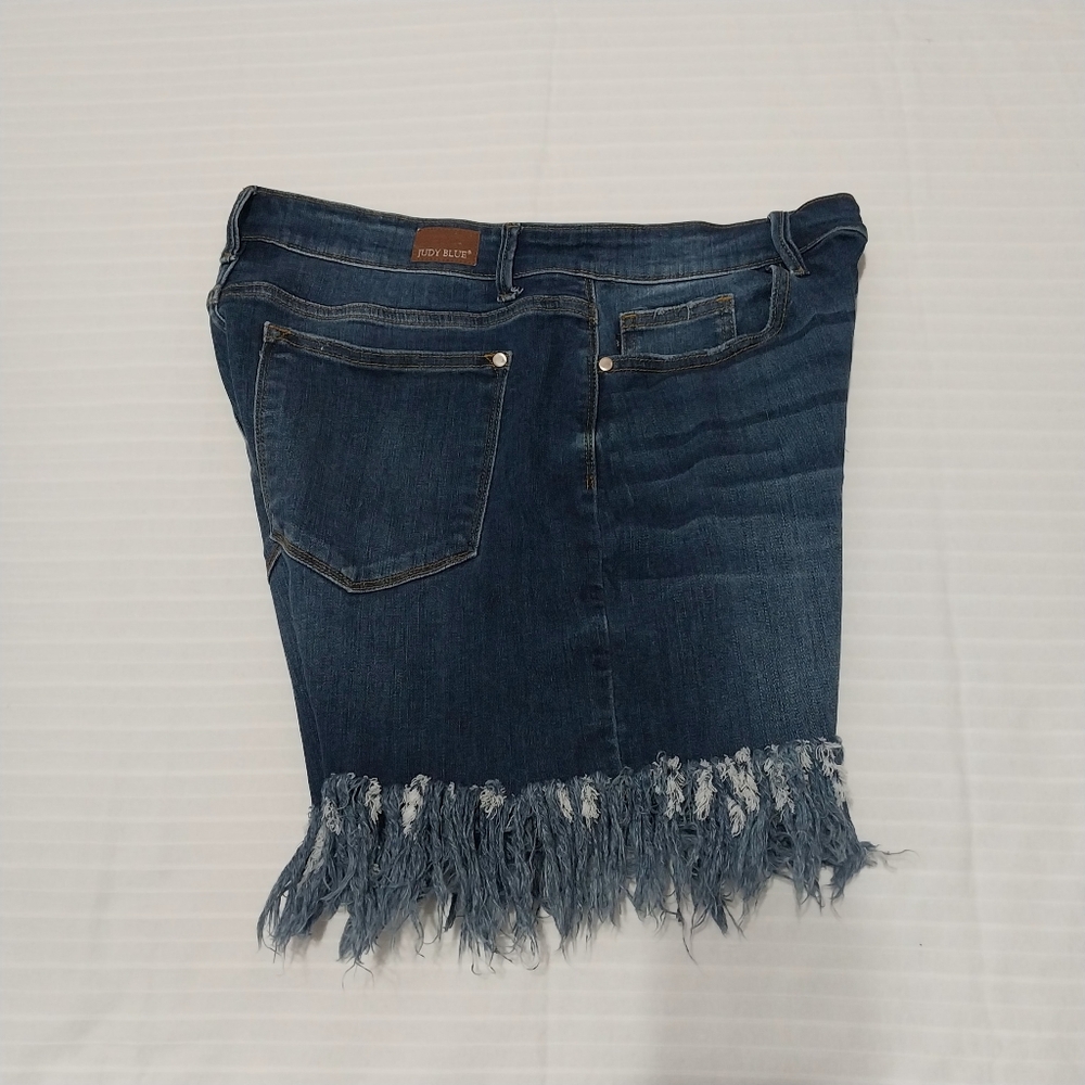 Judy Blue Fray Fringe Hem Shorts Women 1XL Mid Rise Denim Shorts
